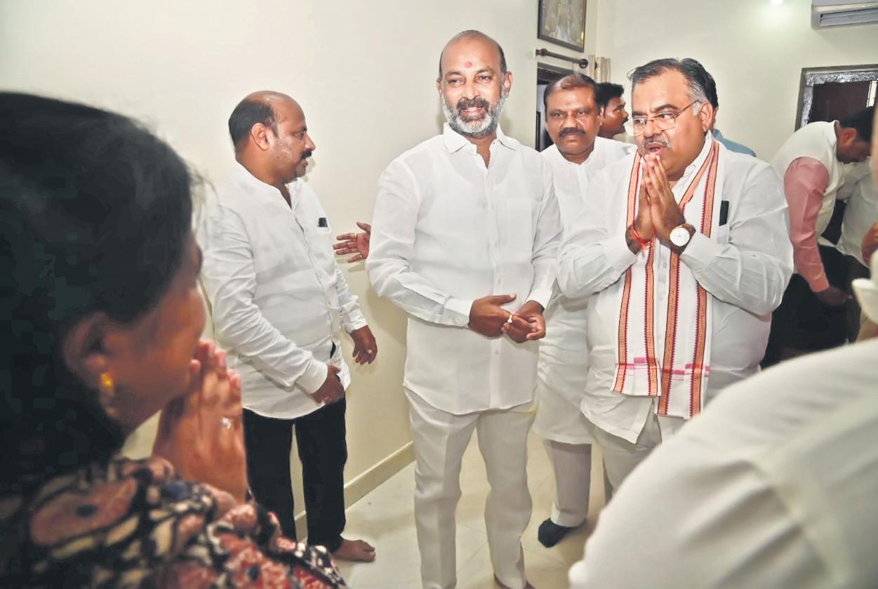 Bandi Sanjay Dares Kcr To Order Judicial Probe Into Ssc Paper Leak