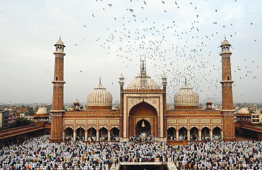 Jama Masjid To Revoke Ban On Women S Entry