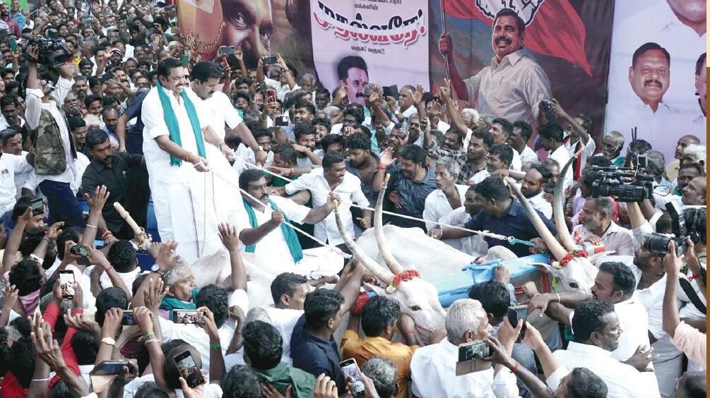 மோடியை வளைக்க எடப்பாடி திட்டம் பலிக்குமா?