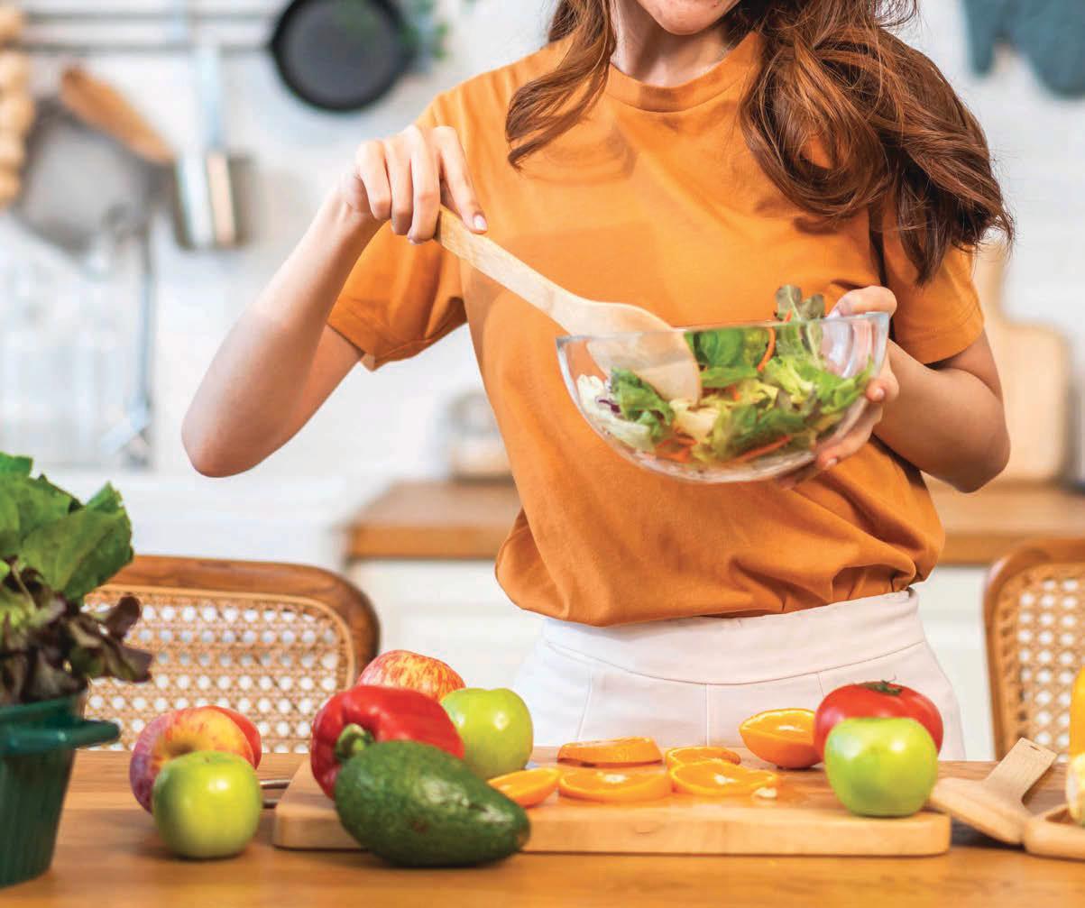 10 WAYS TO EAT BETTER THIS SUMMER
