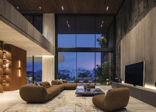 SCREEN.SHADOWS AND THE SEA