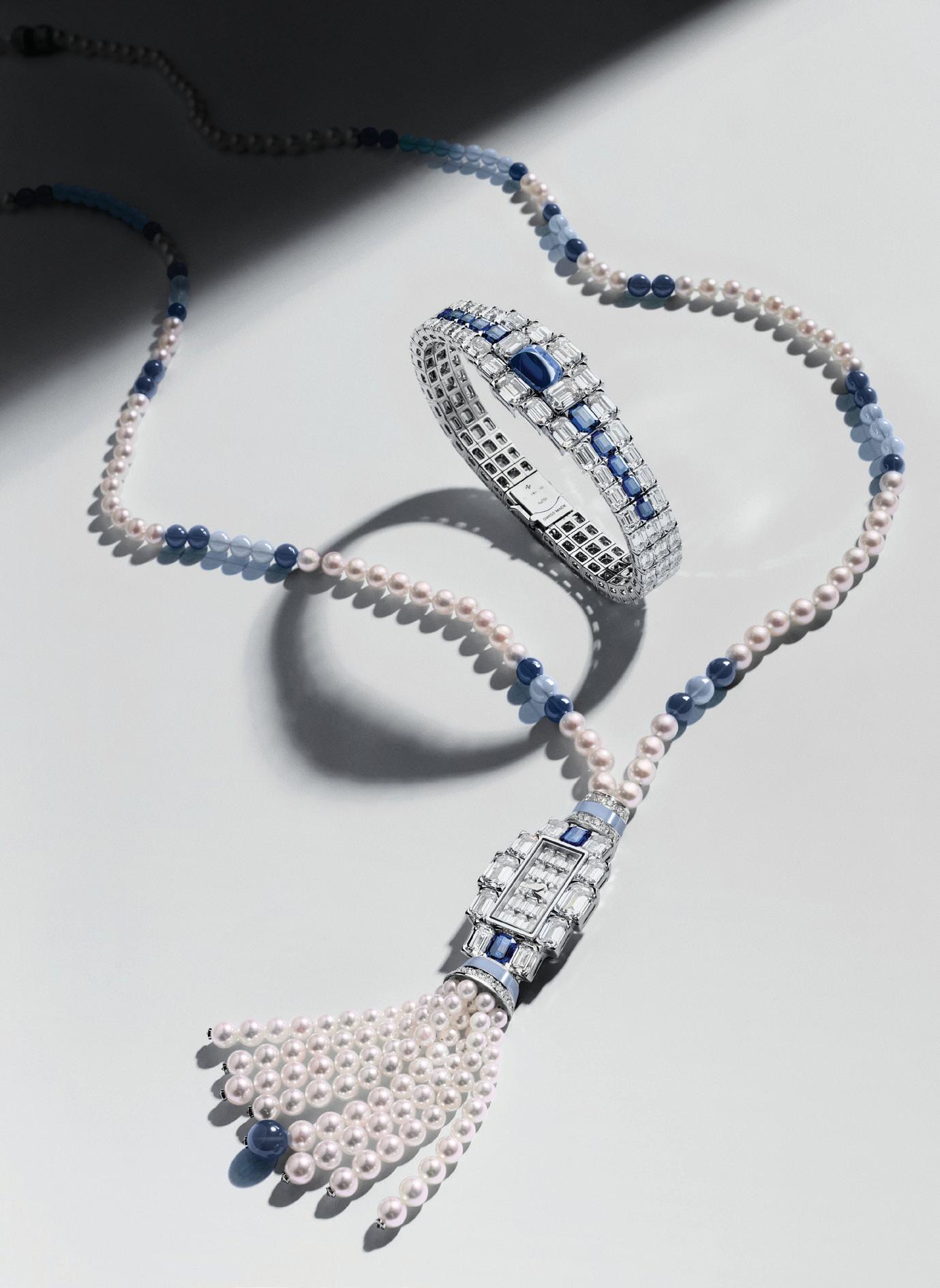 THE JEWELLER'S HOUR