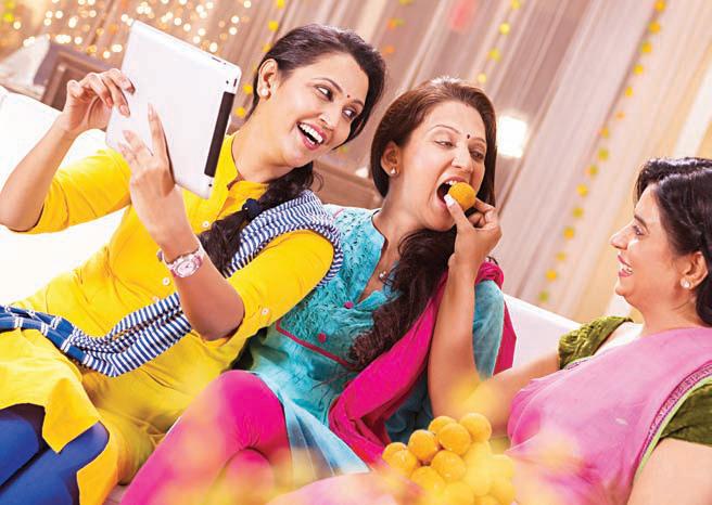 बिखरे रिश्तों को समेटती डैस्टिनेशन वैडिंग