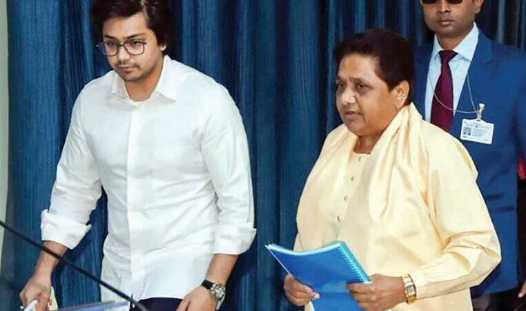 राजनीतिक दलों के फैसले टीवी सीरियलों जैसे
