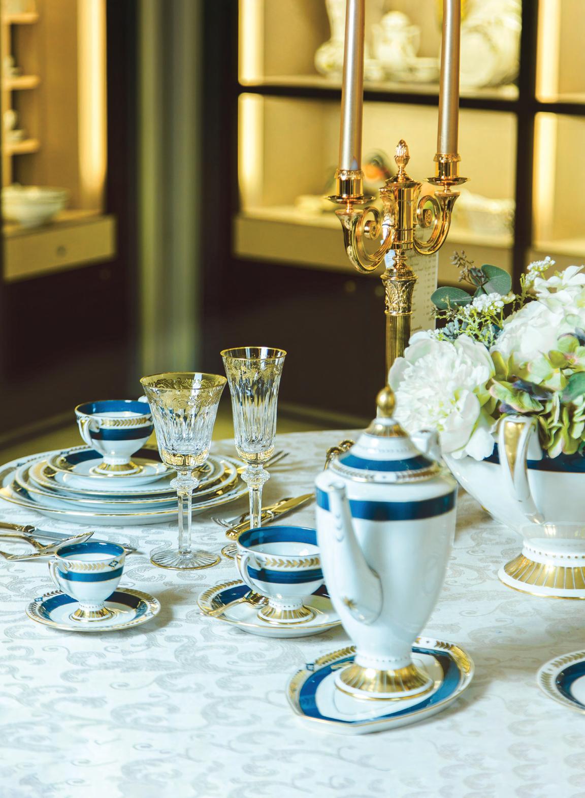 Glam Up Your Table And Enjoy