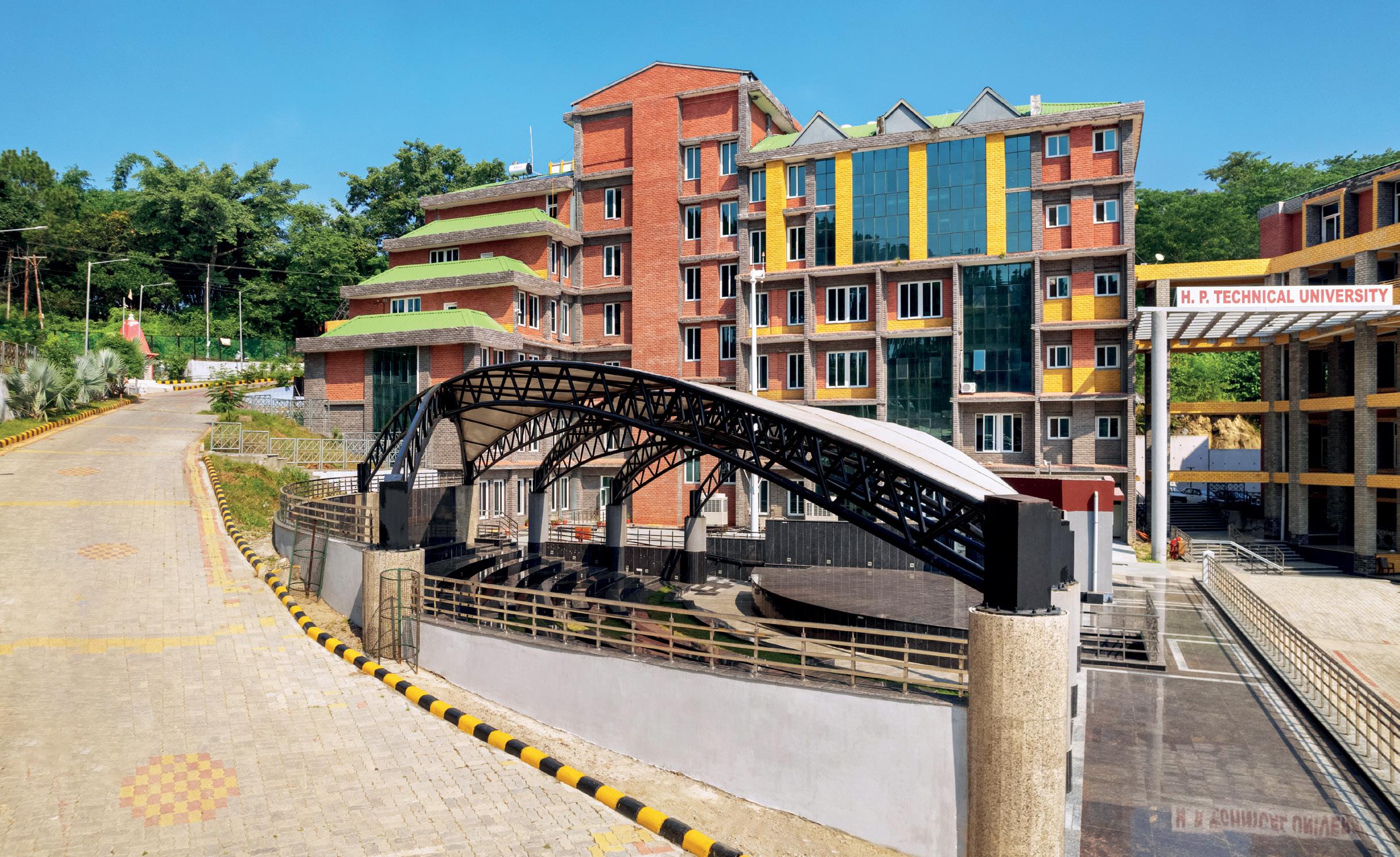 A CAMPUS IN SYNC WITH NATURE