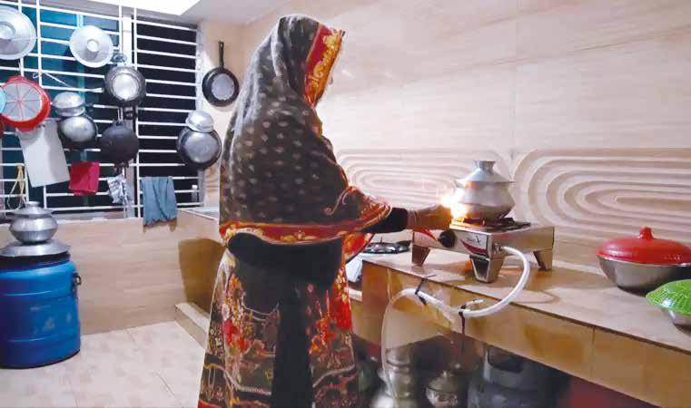 CITY'S KITCHENS HARD HIT BY DISAPPEARING GAS