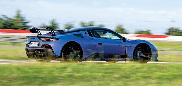 MASERATI MC20 GT2 STRADALE