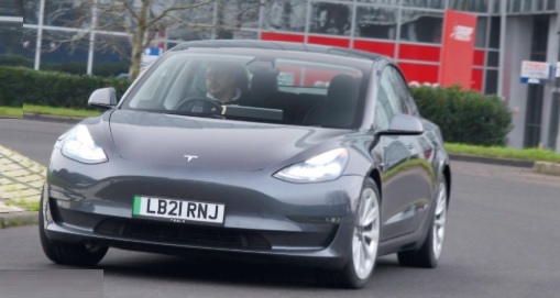 TESLA MODEL 3