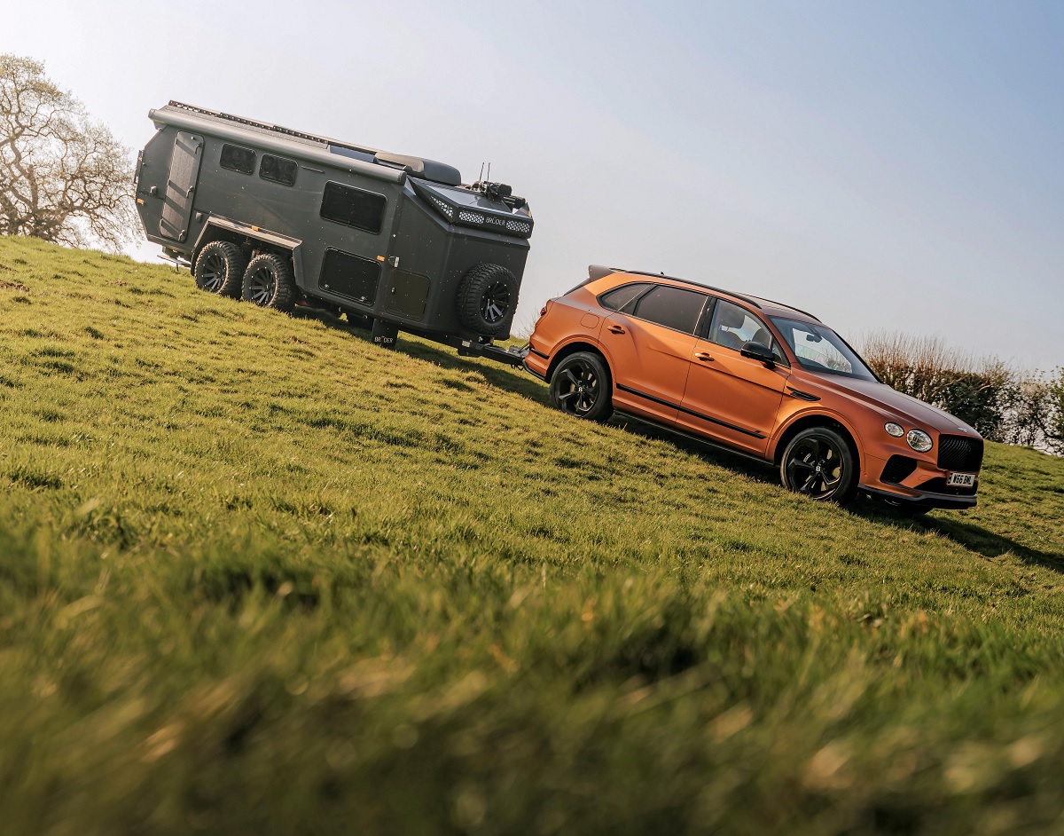 One man went to tow...