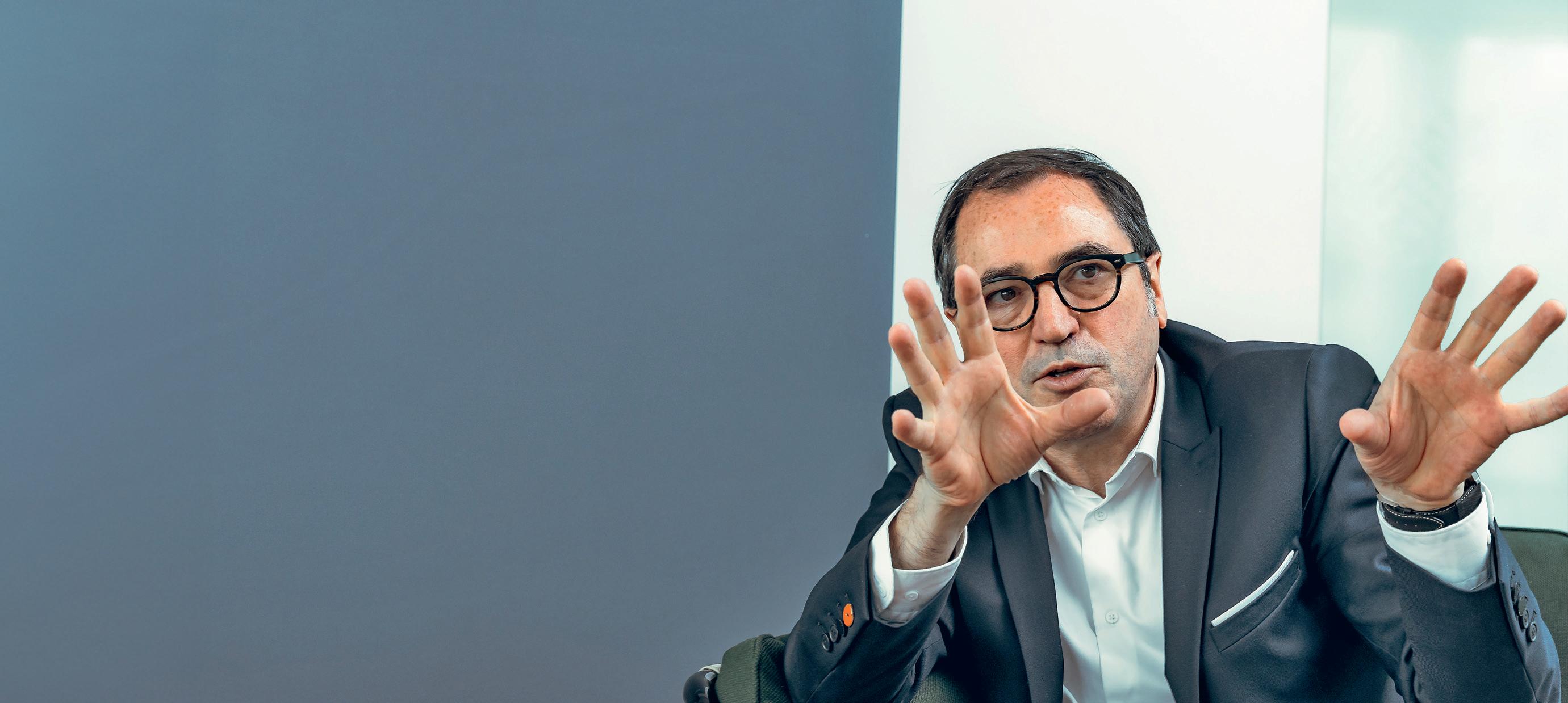 DACIA BOSS QUITS AMID RESHUFFLE AT RENAULT GROUP