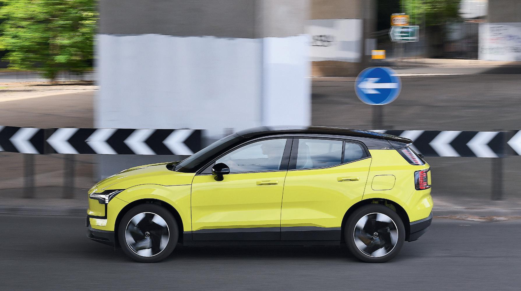 VOLVO EX30