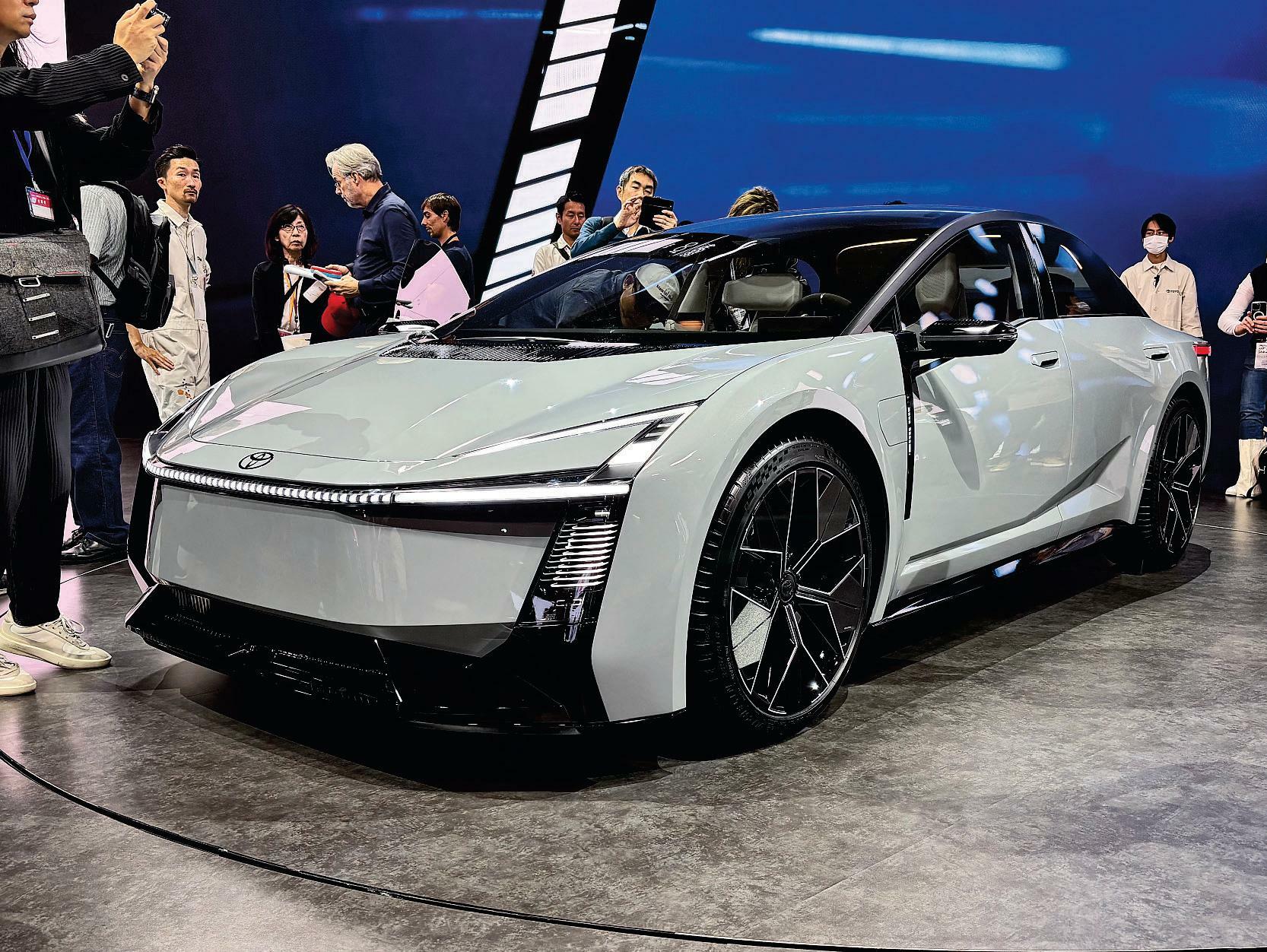 RADICAL REINVENTION FOR NEXT-GEN TOYOTA COROLLA