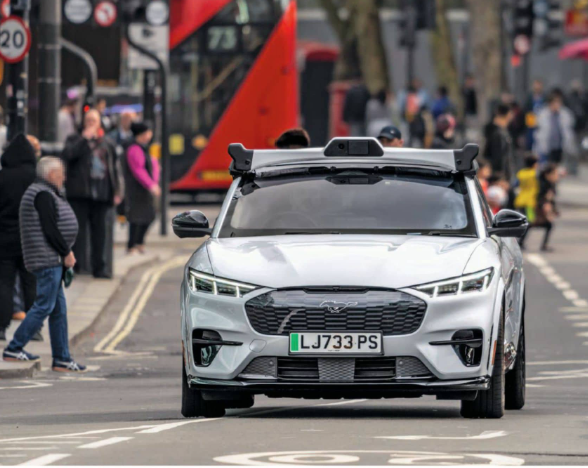 UK FIRM MAKES DRIVERLESS TECH ADVANCES USING AI