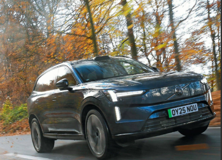 VOLVO EX90