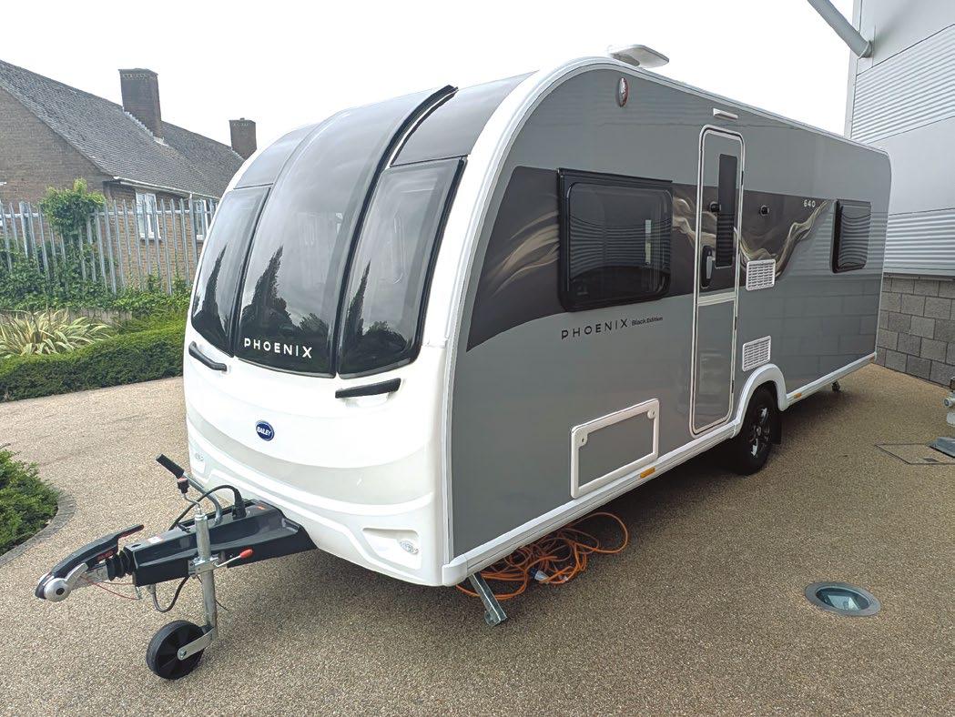 BAILEY PHOENIX BLACK 640