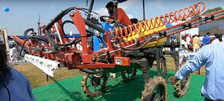 पीआई इंडस्ट्रीज़ की ओर से पेश स्वै चालित आधुनिक स्प्रे मशीन