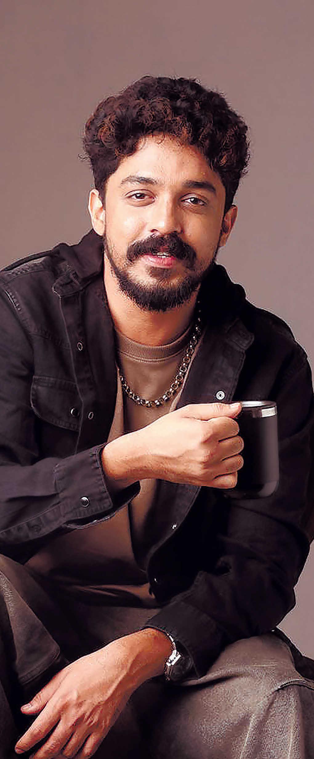 "പ്രകമ്പനം തീർക്കുന്ന പുണ്യാളൻ