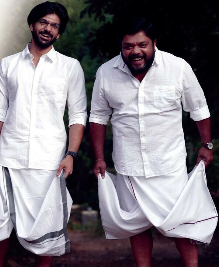 റോയ് എന്ന അപ്പനും ടോണി എന്ന മകനും