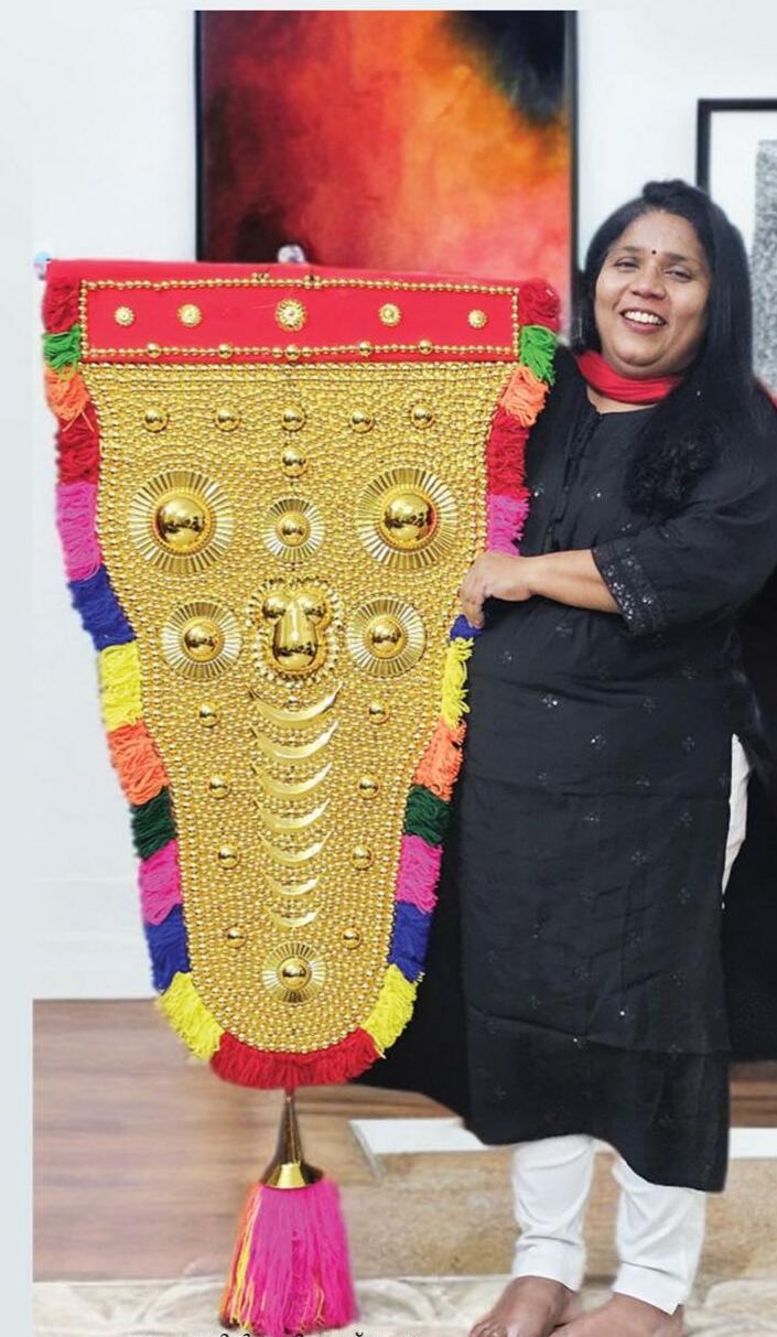 നെറ്റിപ്പട്ടം പ്രൗഢിയും അലങ്കാരവും