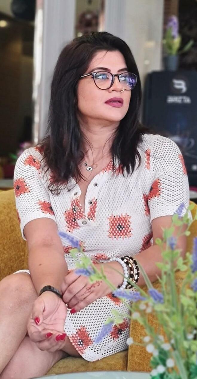 സ്വിച്ച് ഓൺ സ്വിച്ച് ഓഫ് അഭിനയം വശമില്ലാത്ത വില്ലത്തി