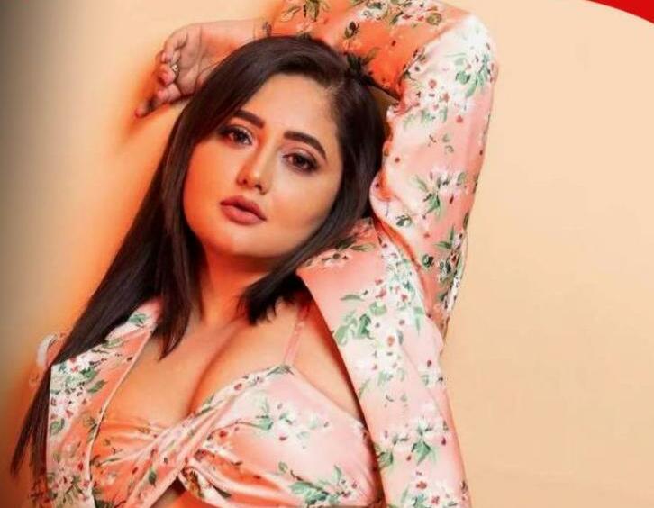 "मुझे धीरे-धीरे और लगातार अच्छा काम मिल रहा है" कहा रश्मि देसाई ने