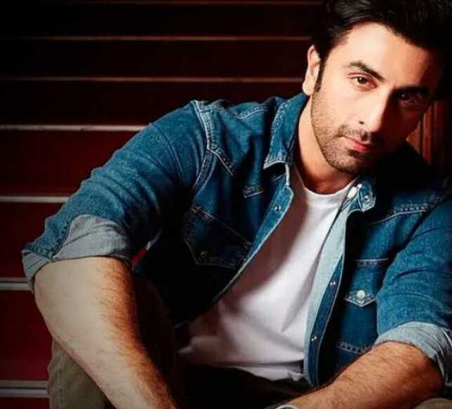 Dhoom 4 Latest Update.'धूम 4' में धूम मचाने को तैयार हैं में रणबीर कपूर, Ayan Mukerji करेंगे फिल्म का निर्देशन !...
