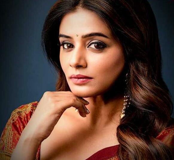 Priyamani Birthday Special: " वन टू थ्री फोर" से " जवान" तक प्रियामणि का साउथ टू बॉलीवुड ट्रांसफॉर्मेशन......