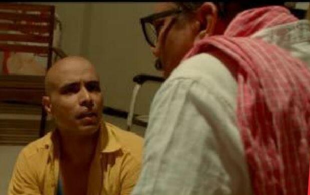 विश्व में पहली बार डबल रोल में और एक ही शॉट में फिल्माई गई फिल्म 'कृष्ण अर्जुन' फँस गयी है सेंसर में