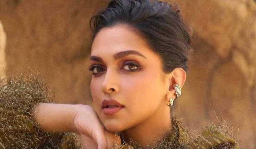 बॉलीवुड अभिनेत्री दीपिका पादुकोण ने रच दिया इतिहास बनी हॉलीवुड वॉक ऑफ फेम पर, प्रेस्टिजिअस 'स्टार' सम्मान से सम्मानित होने वाली पहली भारतीय हैं