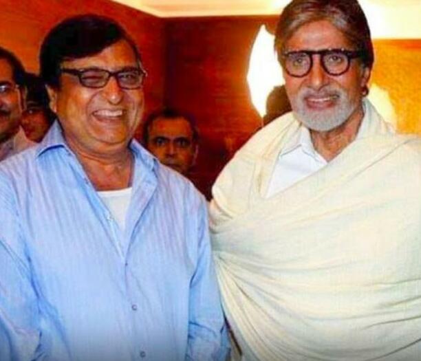 नब्बे के दशक में एक करोड़ फीस की शुरुआत करने वाले प्रथम बॉलीवुड स्टार ?