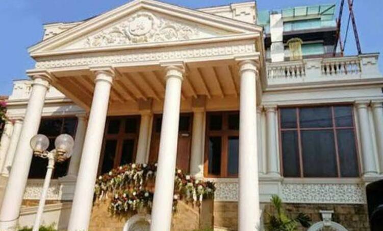 किंग ख़ान की दुनिया, शान ओ शौक़ और सपनों का सफर