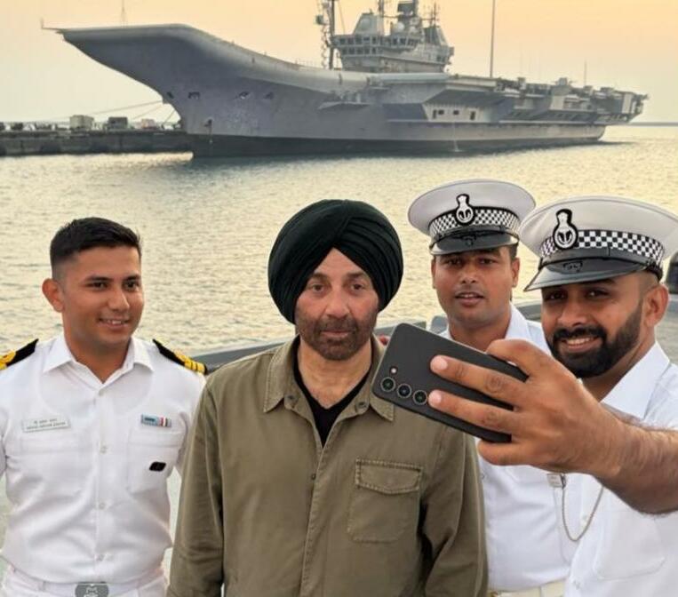 देशभक्ति के रंग में रंगी 'बॉर्डर 2' की प्रमोशन, कारवार