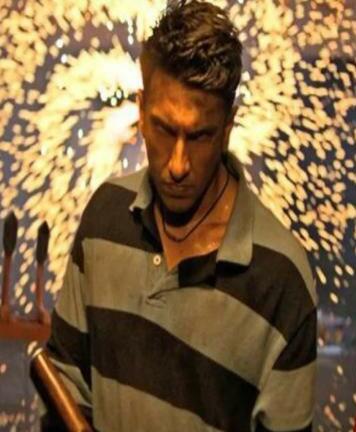 'धुरंधर 2' की 1000 करोड़ के कलेक्शन की बात हर कोई कर रहा है पर टिकट रेट 1000 गुना बढ़ा है, उसपर कोई चर्चा नहीं