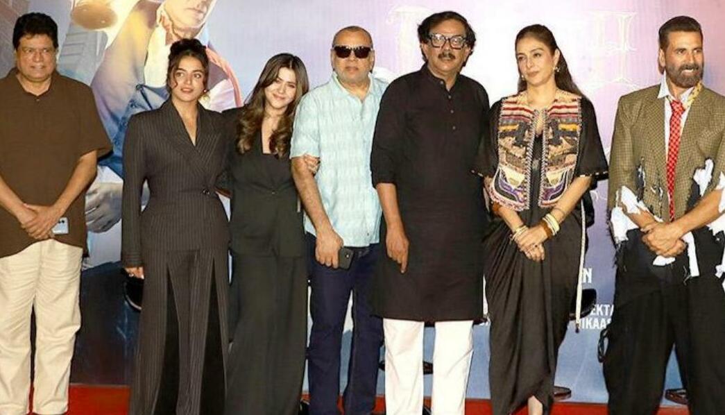 'भूत बंगला' के ट्रेलर लॉन्च पर तब्बू का खुलासा, डांस एकेडमी लेकर जाते थे अक्षय कुमार