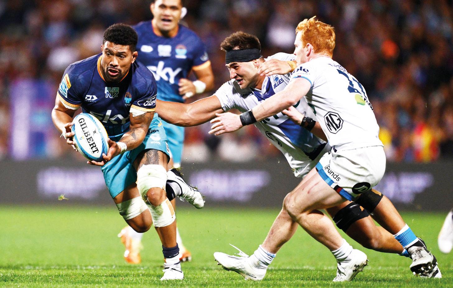 Savea stars as Moana move into contention