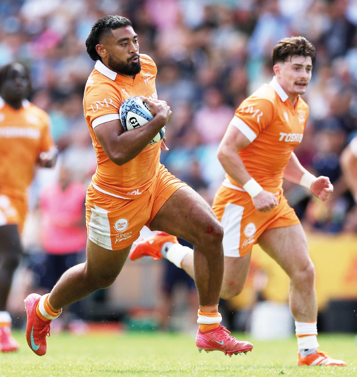 Sharks hold on to set up blockbuster finale