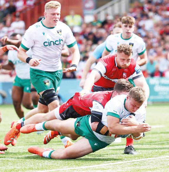 Wade pulls the curtain down in fine style