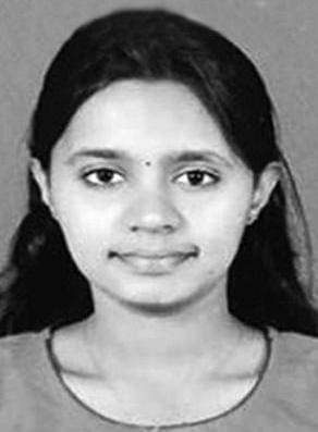 வறுமையை எதிர்த்து சாதனைப் புரிந்த பெண்