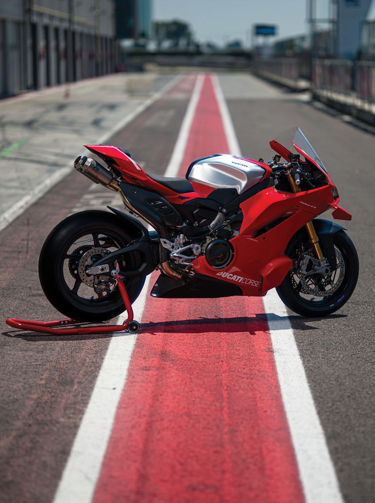 2026 DUCATI PANIGALE V4 R REVEALED