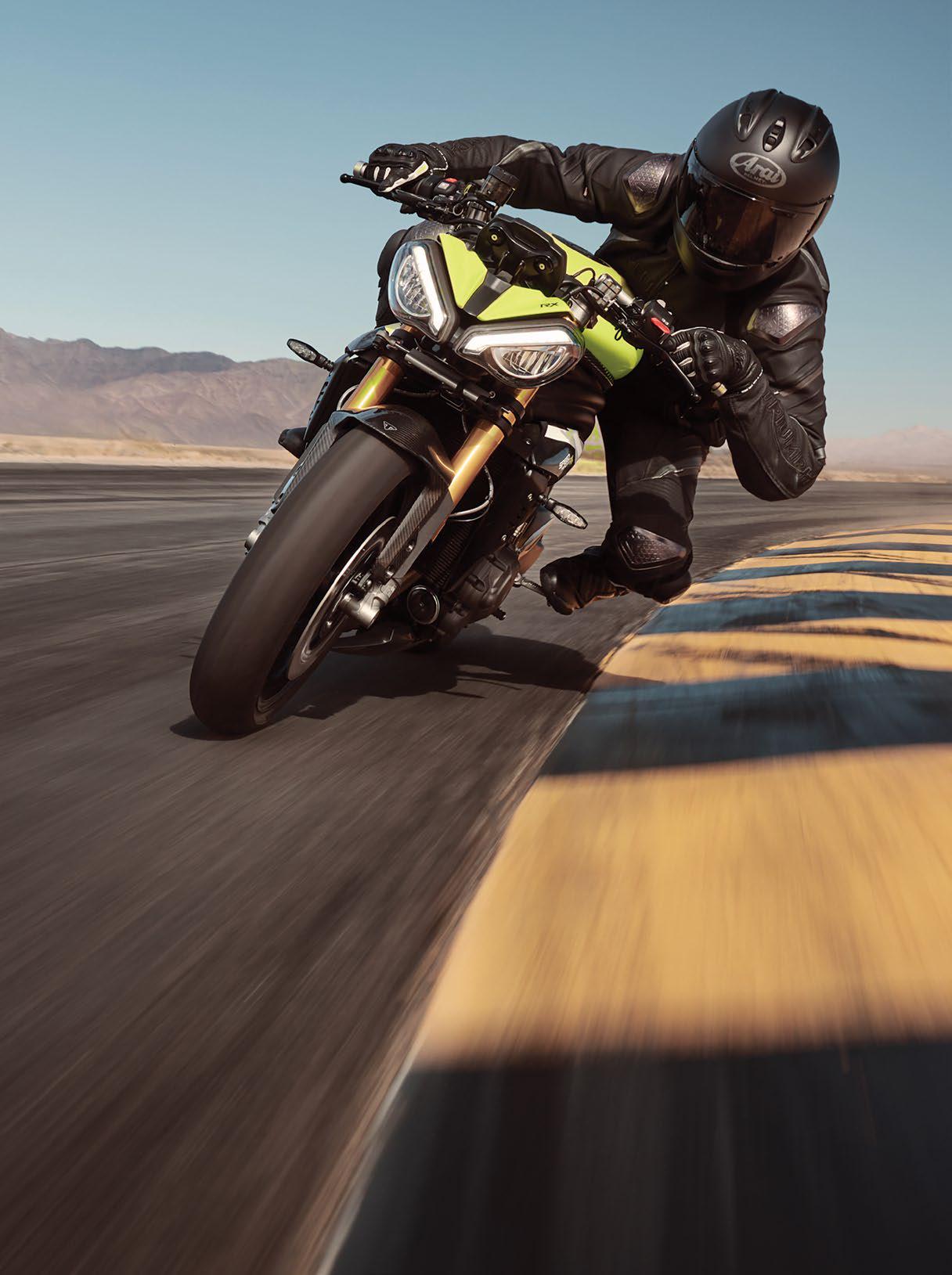 TRIUMPH SPEED TRIPLE 1200 RX LAUNCHED