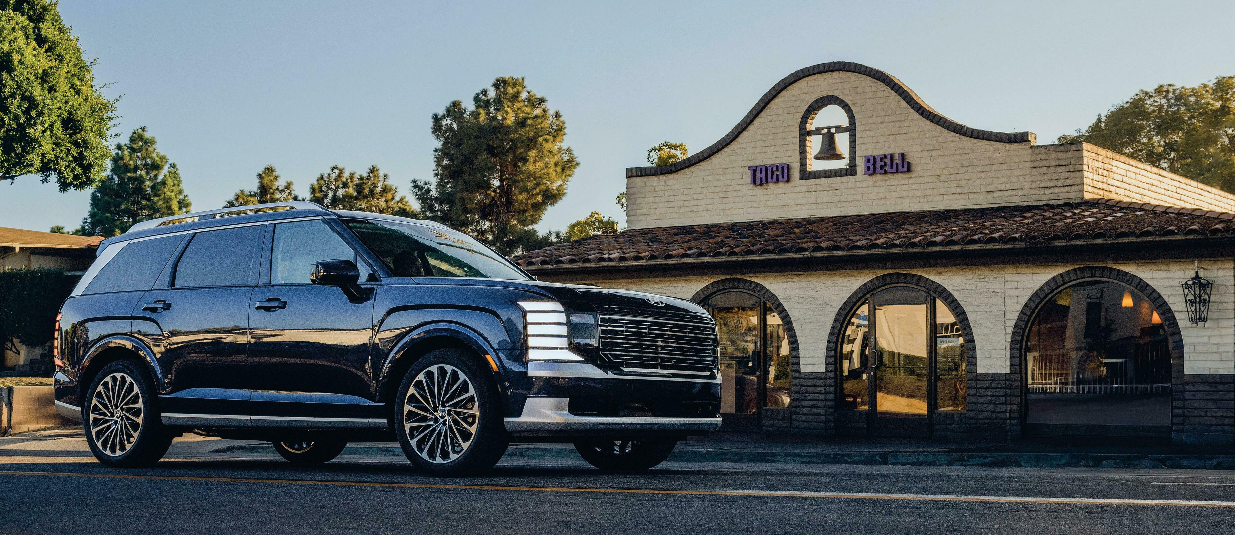 A potent powertrain and a top-tier interior put the new Hyundai Palisade Hybrid on the board in its debut year.