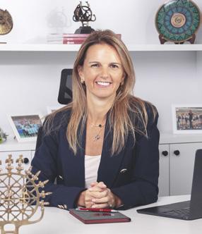 TEKNOLOJİ SAHNESİNDE KADIN LİDERLİĞİ YÜKSELİYOR