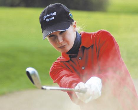 FUTBOLUN GÖLGESİNDE PARLAYAN GOLF EKONOMİSİ