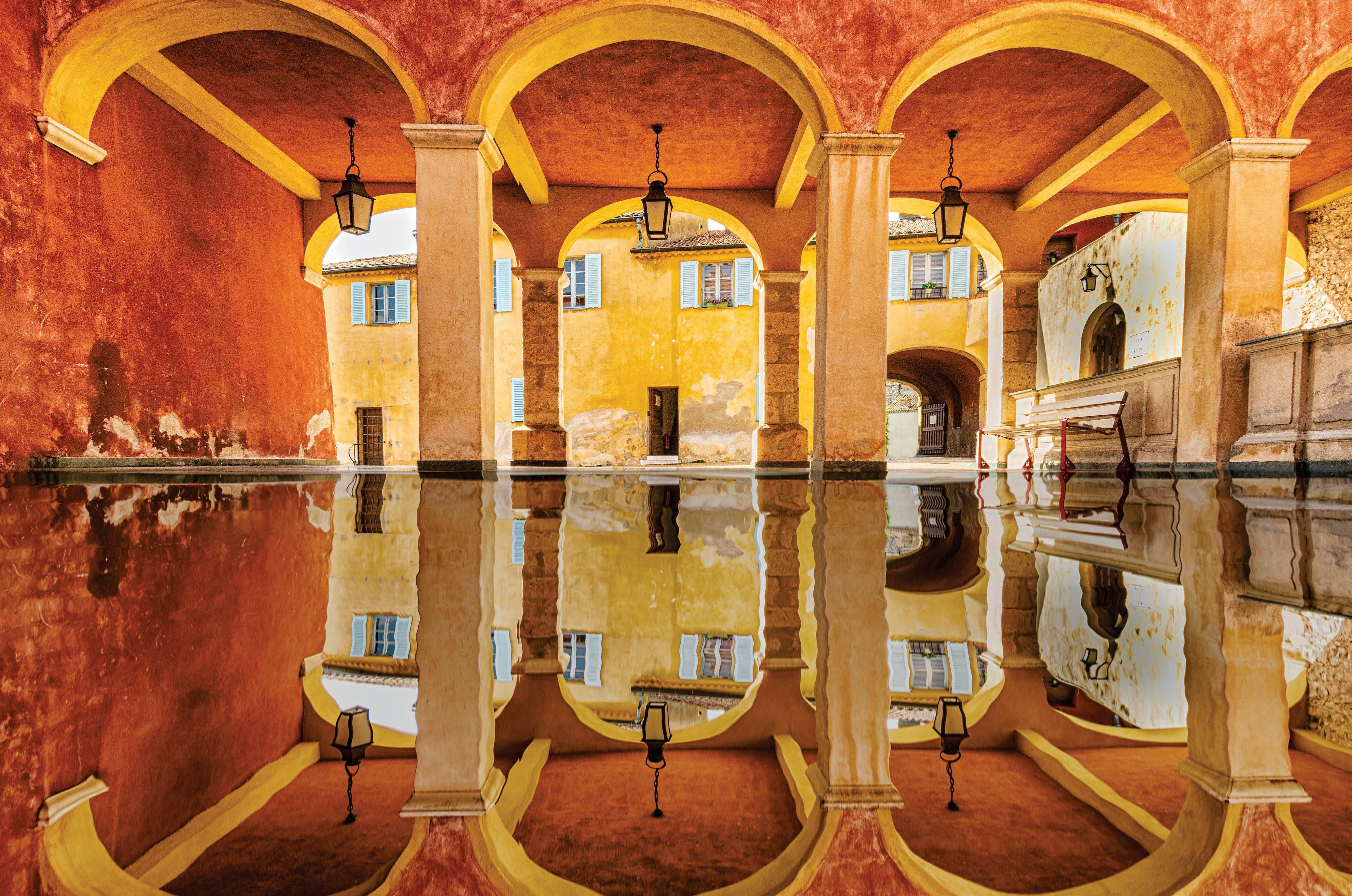Arches of light