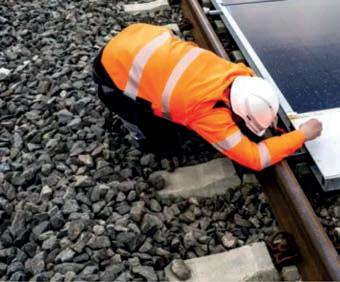 Sun-Ways: paneles solares desmontables en las vías del tren