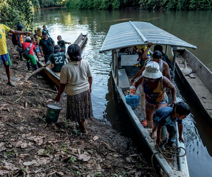 Canoas solares en la Amazonia: cuando la tradición se encuentra con la innovación