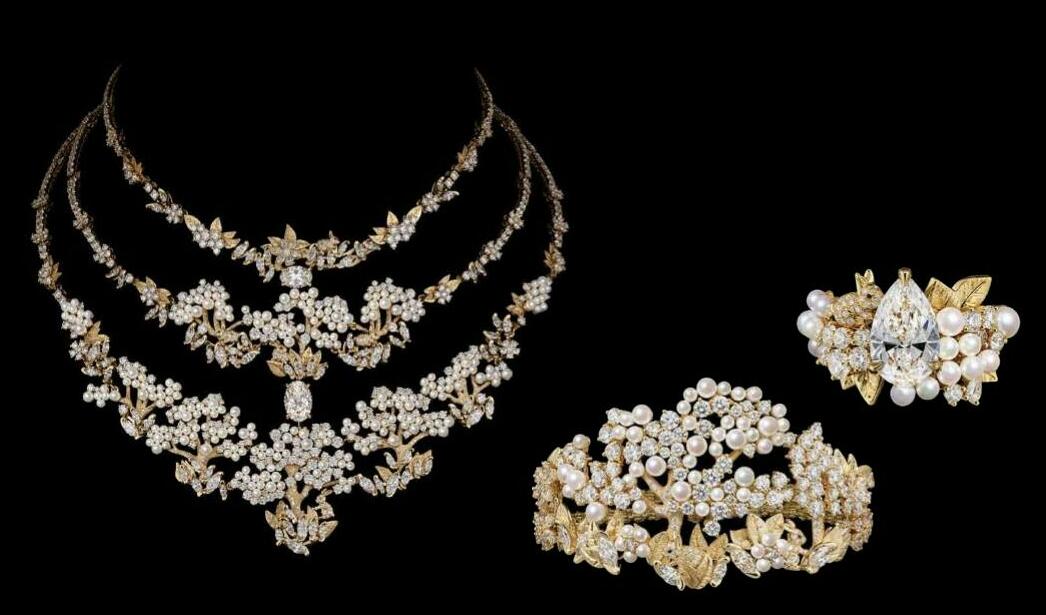 DIORAMA & DIORIGAMI, THE DELIGHTFUL COLLECTION OF DIOR