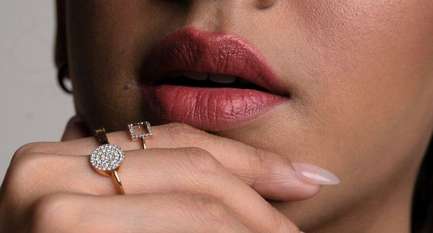 New Year's Eve Jewelry Trends: Less is More