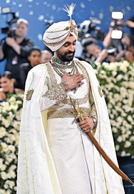 When fashion and identity MET